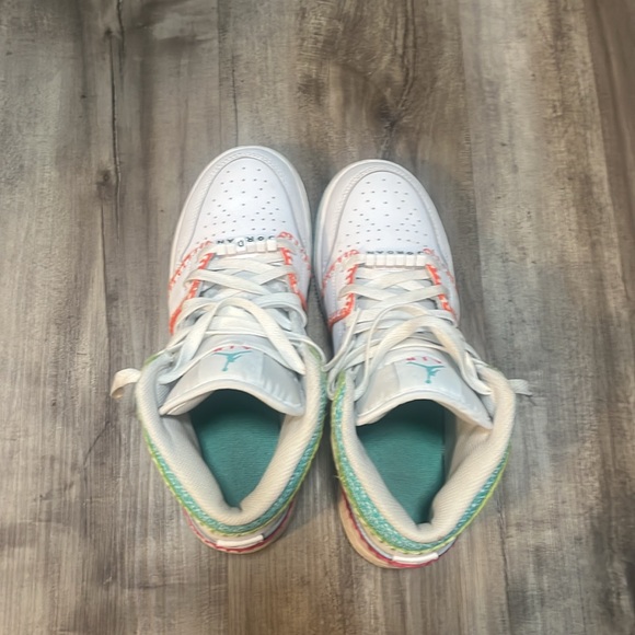 jordan 1’s with beaded letters and stitch - Picture 4 of 4